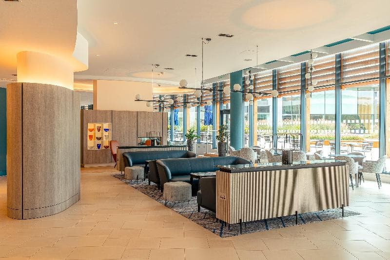 Crowne Plaza Reading East 2