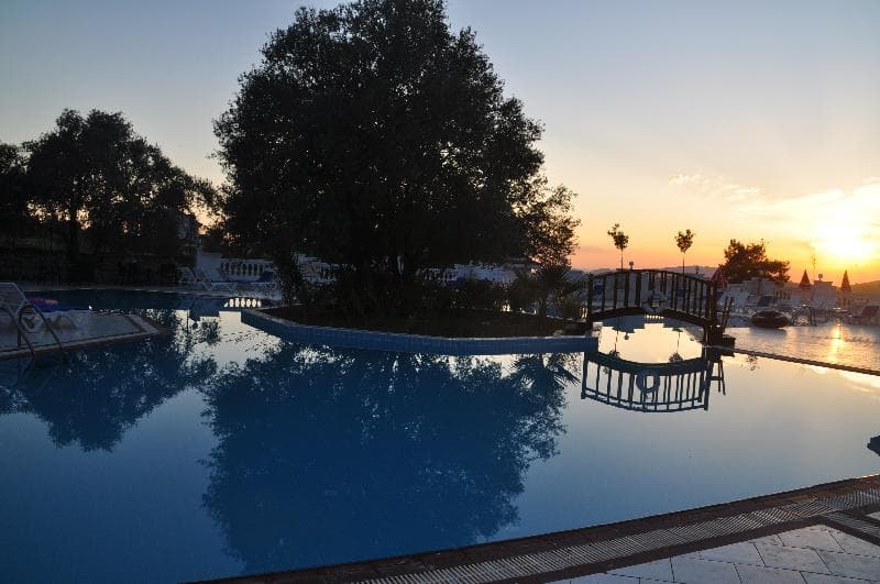 Sunshine Holiday Resort 3