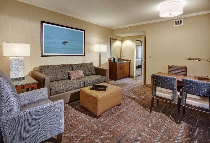 Embassy Suites by Hilton San Diego La Jolla 5