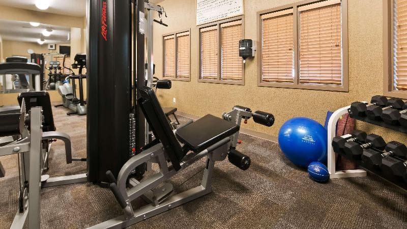Best Western Grande Prairie Hotel & Suites 2