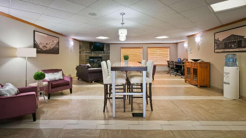 Best Western Grande Prairie Hotel & Suites 5