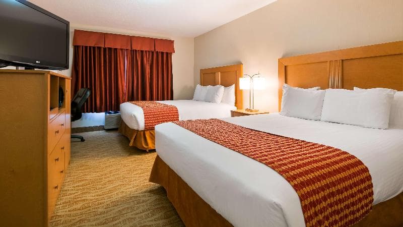 Best Western Grande Prairie Hotel & Suites 4