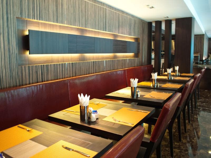 Kingston Suites 4