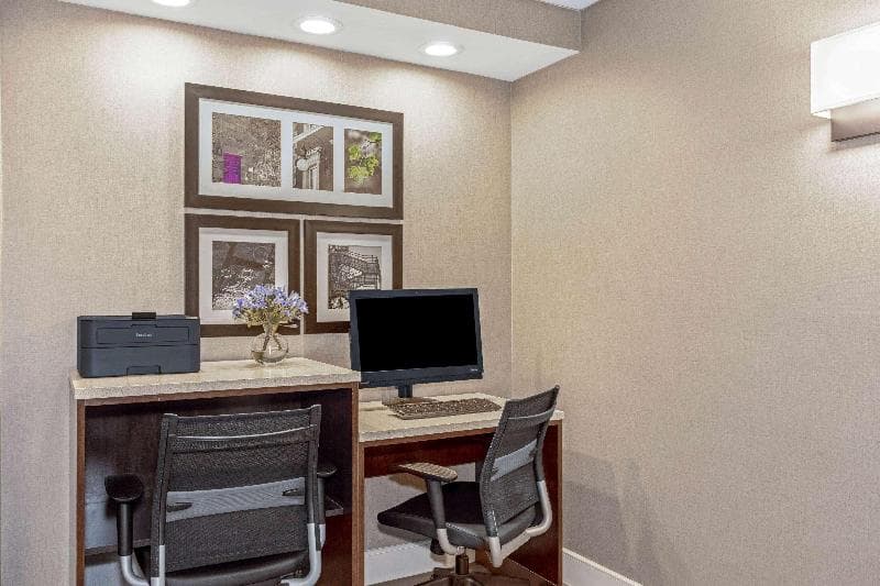 La Quinta Inn & Suites by Wyndham Panama City photo 1