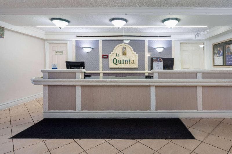 La Quinta Inn by Wyndham Pensacola 3
