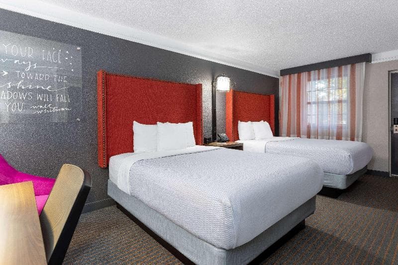 La Quinta Inn by Wyndham Pensacola 4