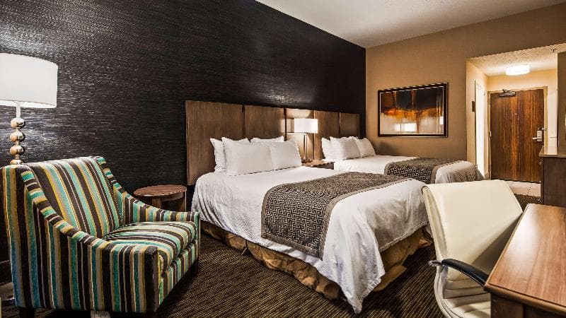 Best Western Plus Cotton Tree Inn 4