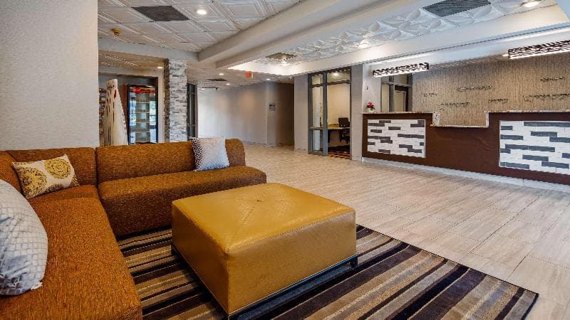 Best Western Knoxville Suites - Downtown 5