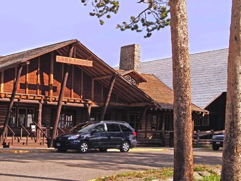 Lake Lodge Cabins 5