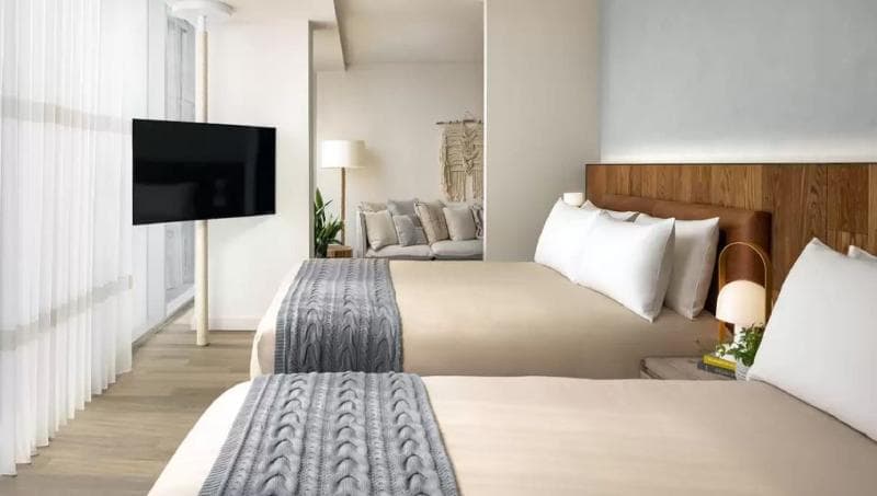 1 Hotel Toronto 4