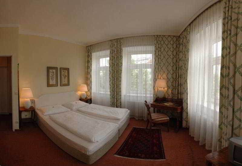 Hotel Vier Jahreszeiten photo 1