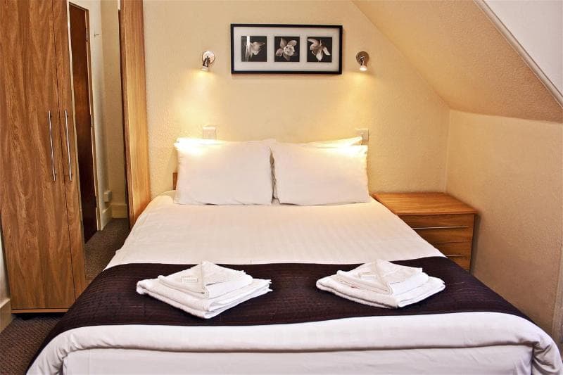 OYO Central Hotel Golders Green 3