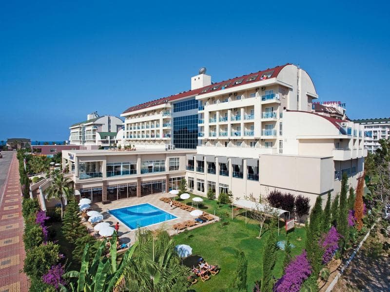 Titan Select Hotel photo 1