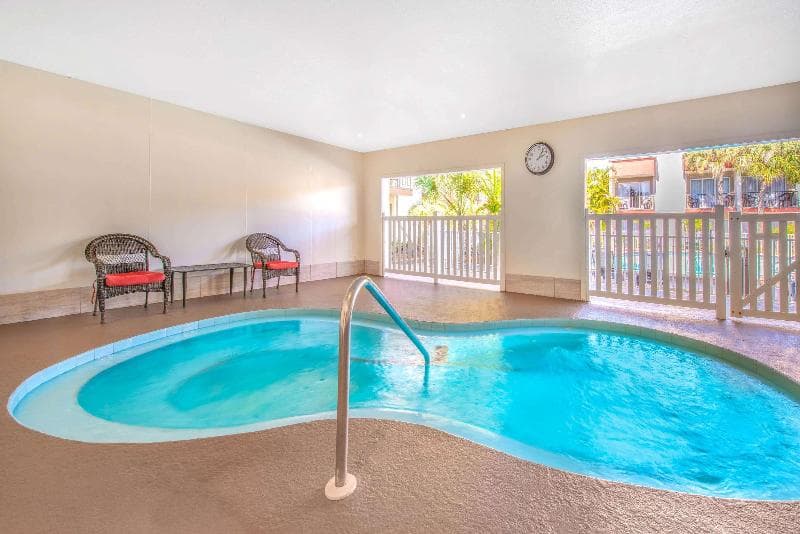 La Quinta Inn by Wyndham Clearwater Central 3