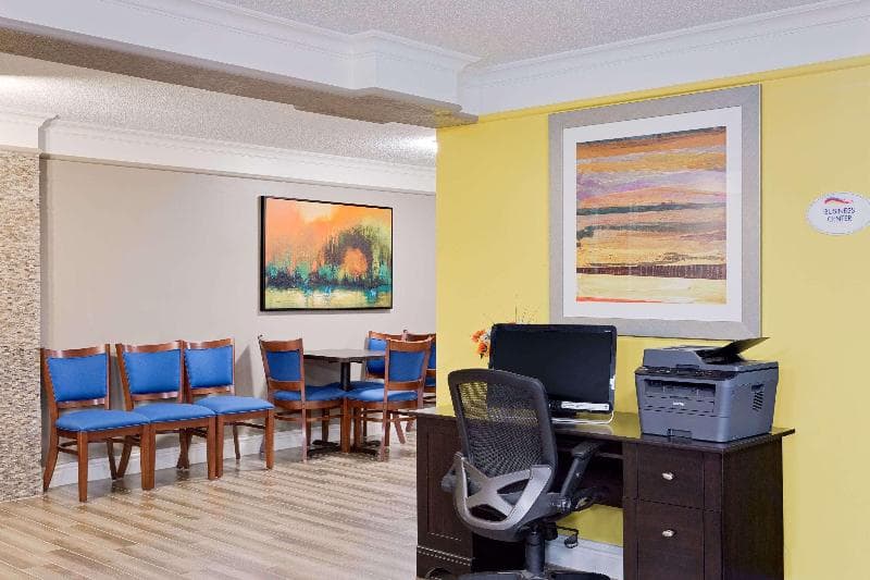 Baymont by Wyndham Jacksonville Orange Park photo 1
