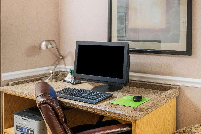 La Quinta Inn & Suites by Wyndham Nashville Franklin photo 1