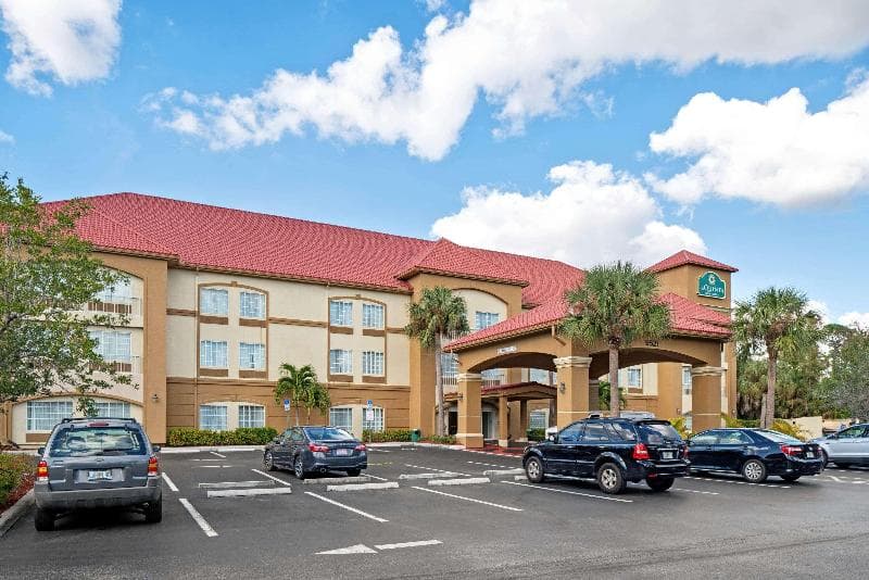 La Quinta Inn and Suites Fort Myers I-75 2