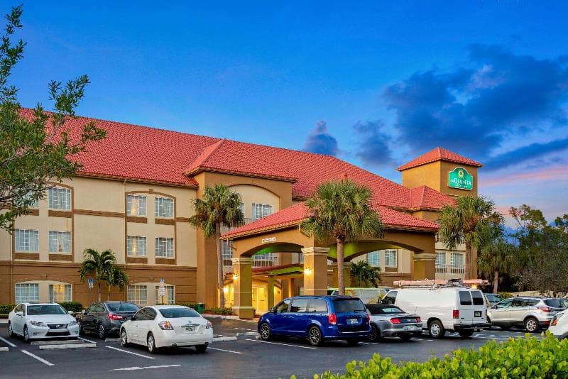 La Quinta Inn and Suites Fort Myers I-75 3
