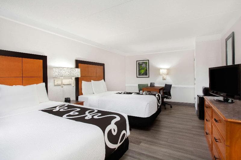 Baymont by Wyndham Fort Myers Central 3