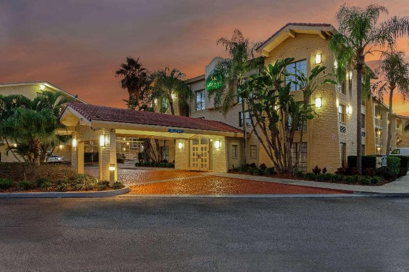 La Quinta Inn by Wyndham Tampa Bay Pinellas Park Clearwater 4