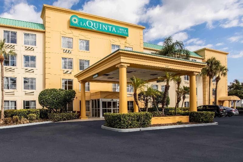 La Quinta Inn & Suites by Wyndham Melbourne Viera 2