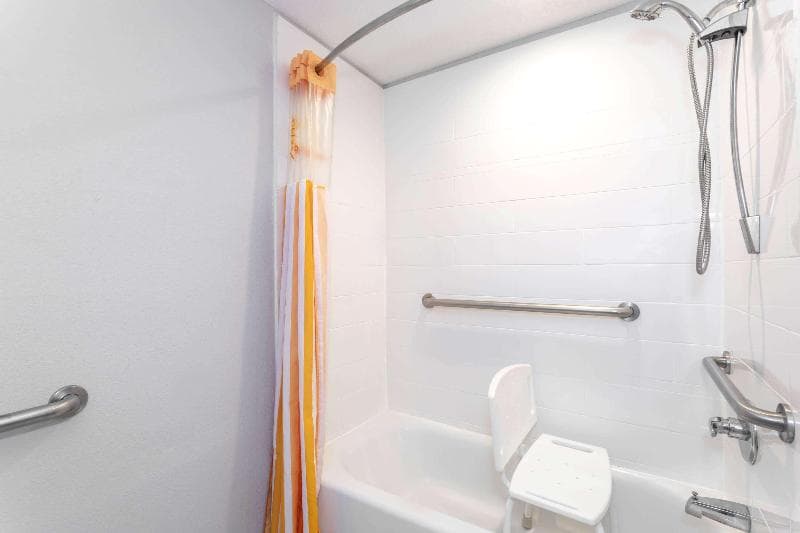 La Quinta Inn & Suites by Wyndham St. Augustine 4