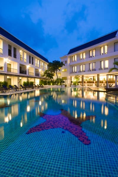 Sawaddi Patong Resort & Spa by Tolani 4