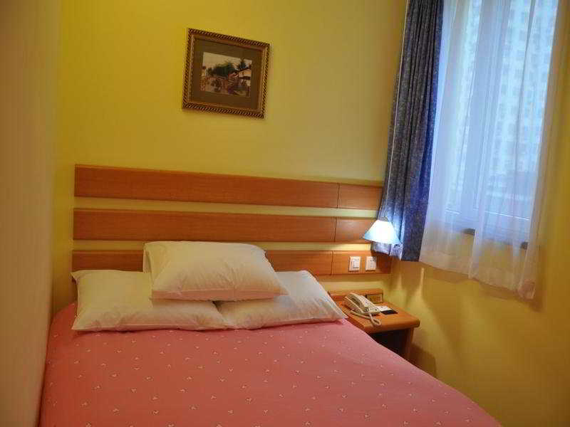 Home Inn Beijing Yansha Xinyuanli 3