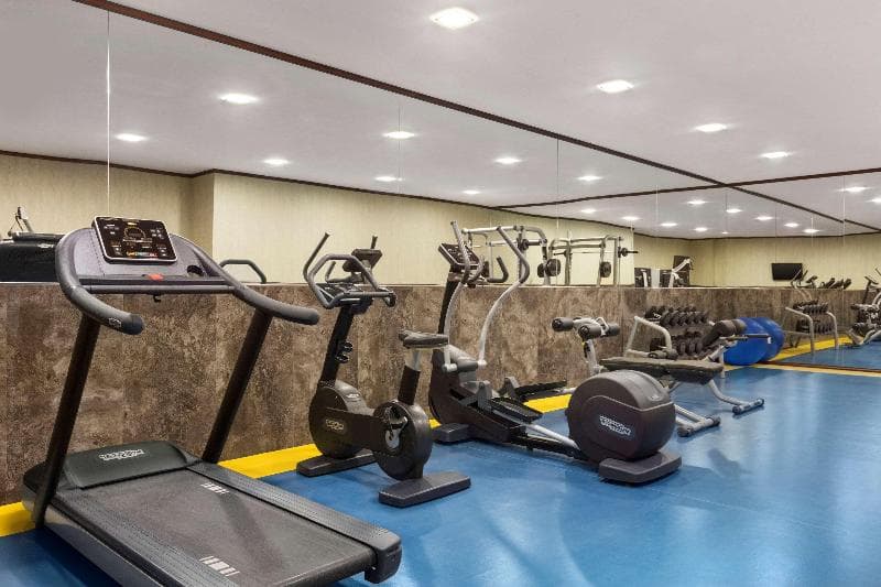 Days Hotel by Wyndham Baku photo 1