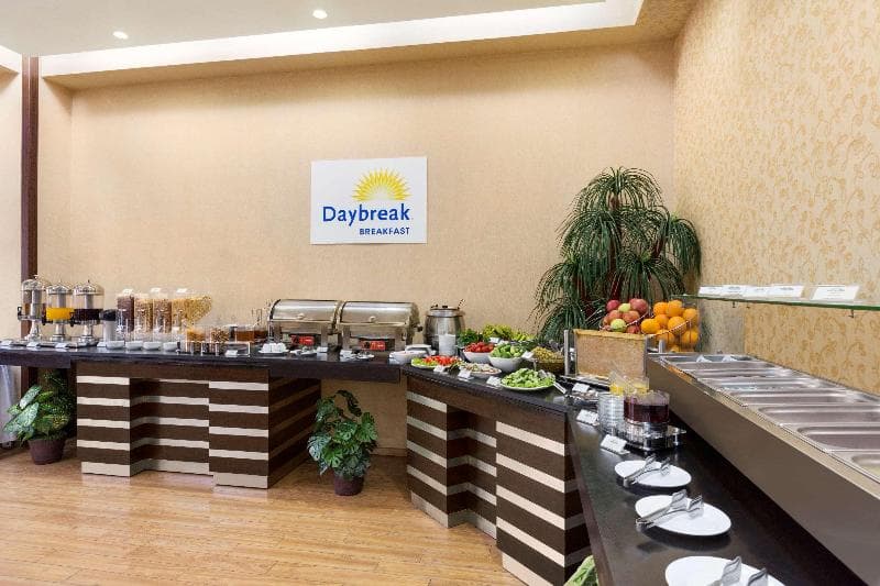 Days Hotel by Wyndham Baku 3
