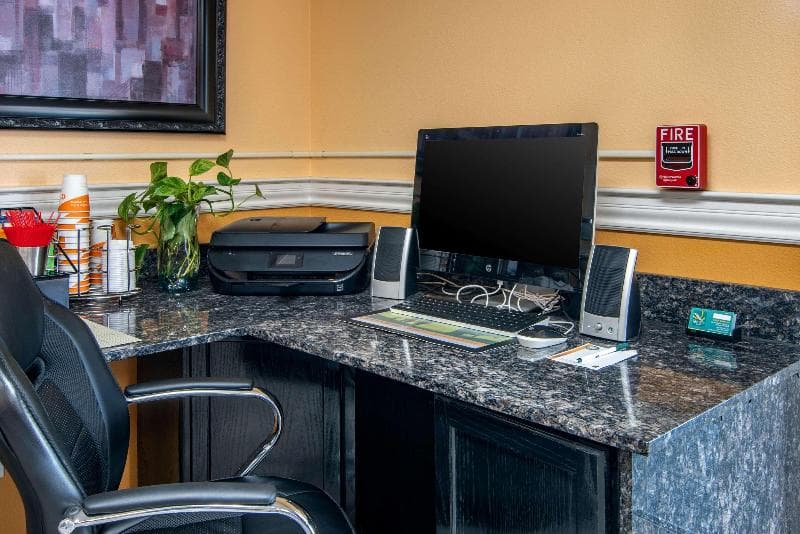 Quality Inn Central Roseburg photo 1