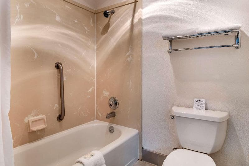 Quality Inn Central Roseburg 4