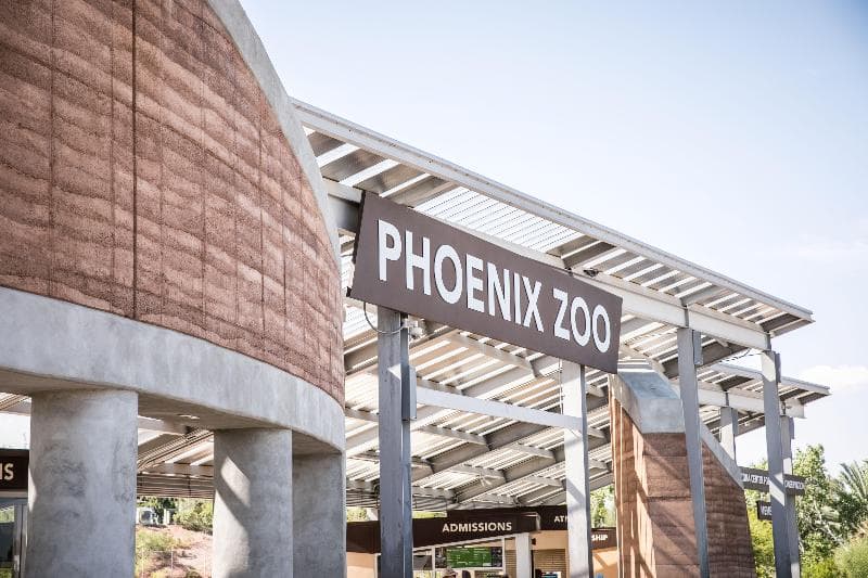 Holiday Inn & Suites Phoenix Airport An Ihg Hotel 5