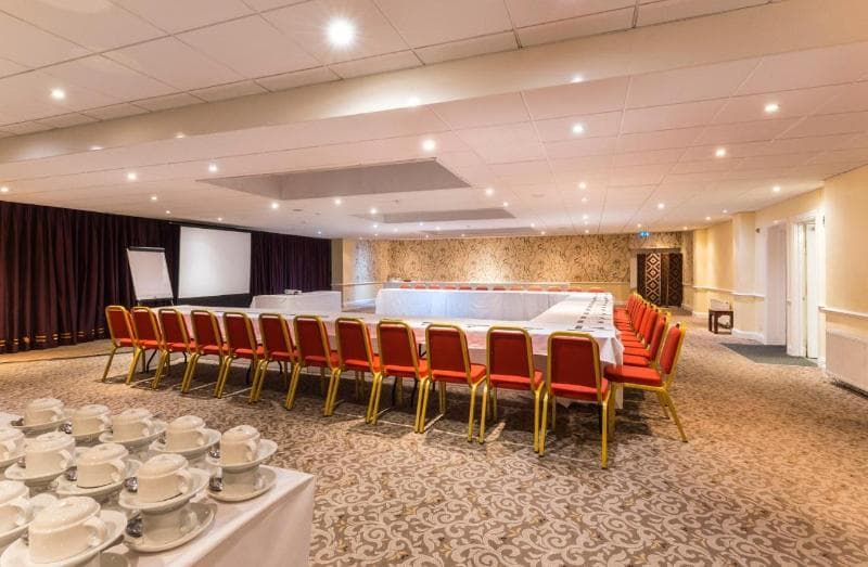 Ramada by Wyndham Cheltenham main