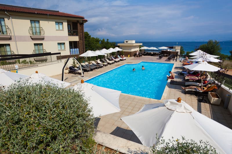 Blue Waves Resort 2