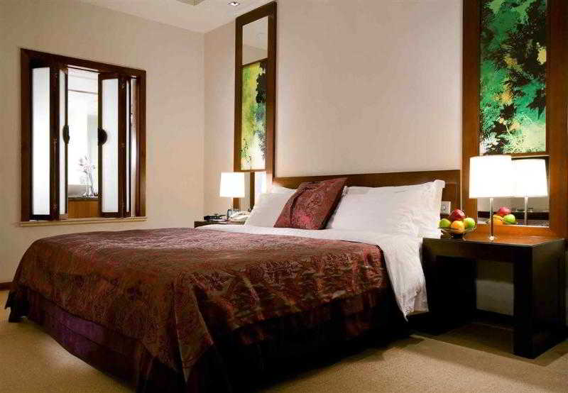 Baolong Hotel Shanghai 3