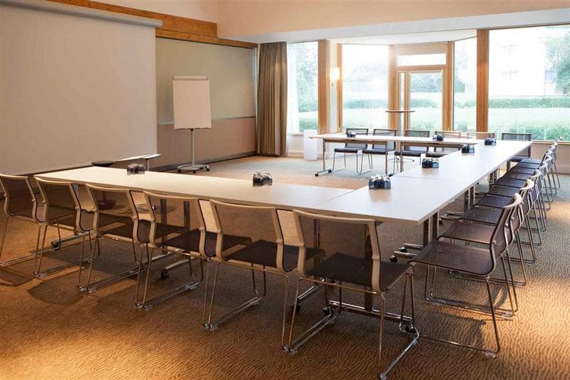 Novotel Fontainebleau Ury 3