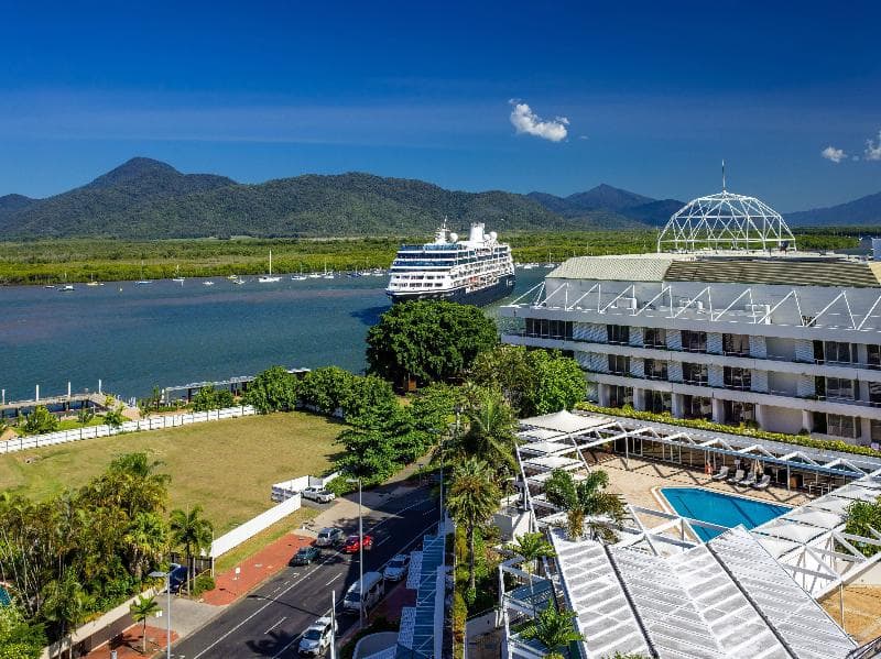 Pullman Reef Hotel Casino 5