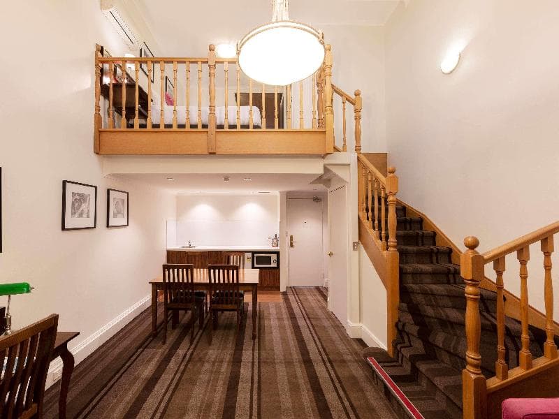 Mercure Canberra 2