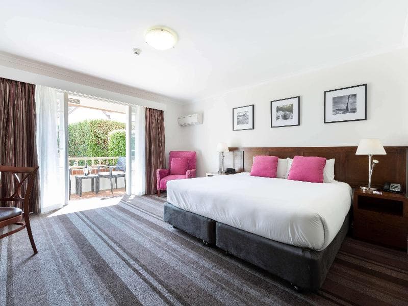 Mercure Canberra 5