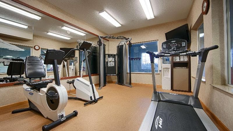 Best Western Plus Park Place Inn & Suites 2