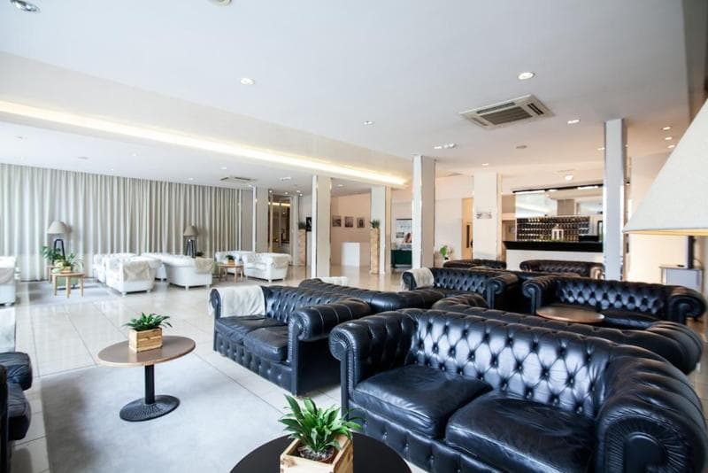 Oxygen Lifestyle Hotel 4