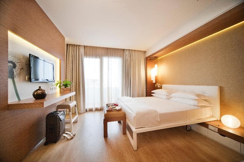 Oxygen Lifestyle Hotel 5