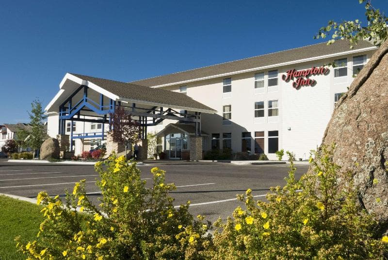 Hampton Inn Butte 5