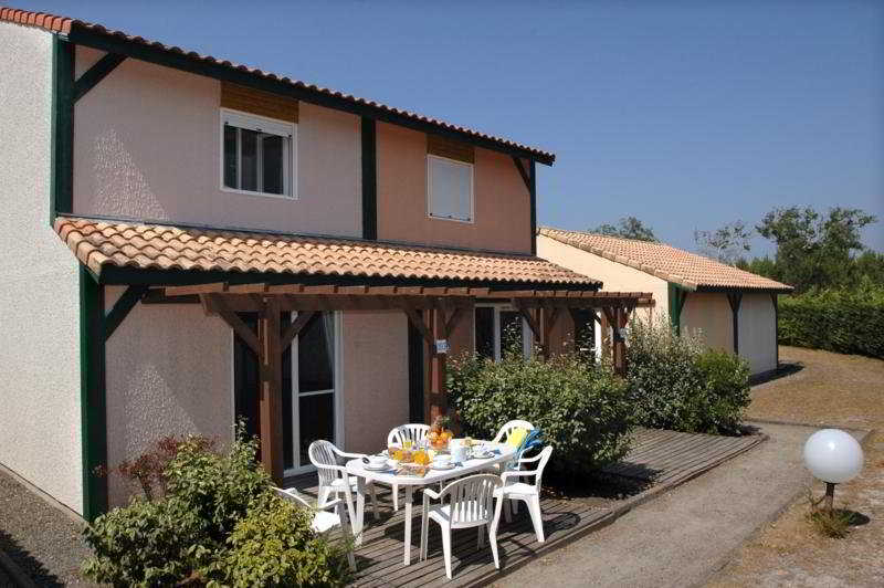 Les Villas Du Lac Residence photo 1