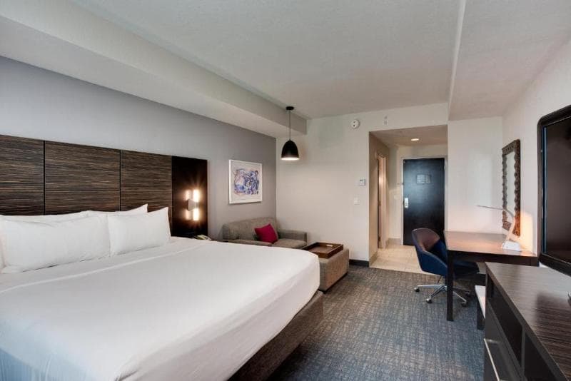 Crowne Plaza Ft. Lauderdale Airport/Cruise 4