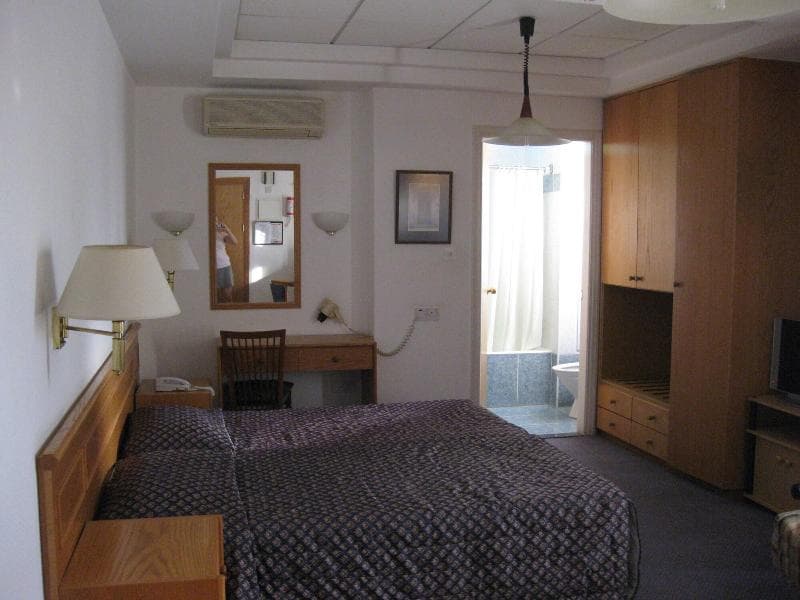 Chrielka Hotel Apartments 4