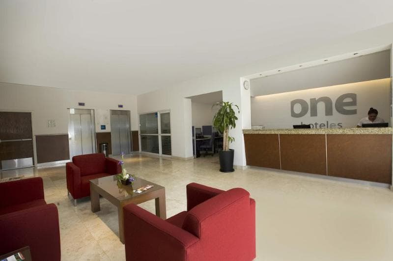 One Querétaro Plaza Galerias 2