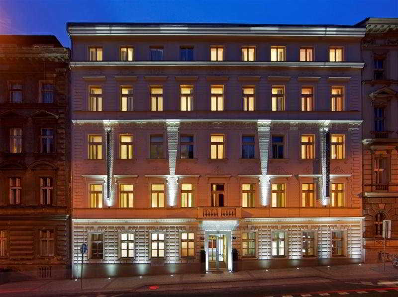 Red And Blue Design Hotel photo 1