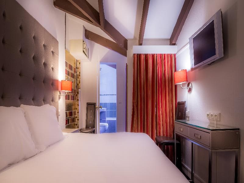 Hotel Eiffel Segur 3